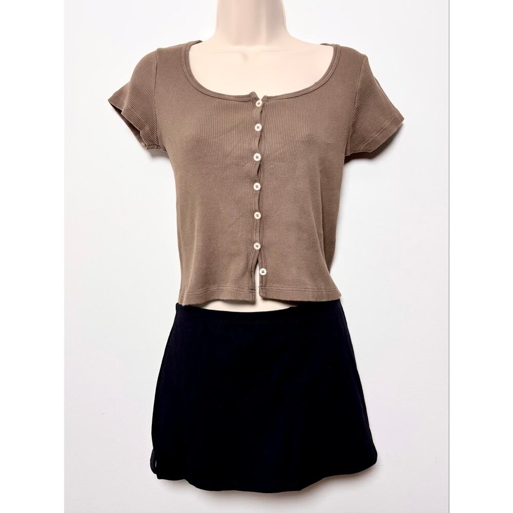 Brandy Melville Zelly Top Ribbed Knit Short Sleeve Brown Henley Button Down Tee
